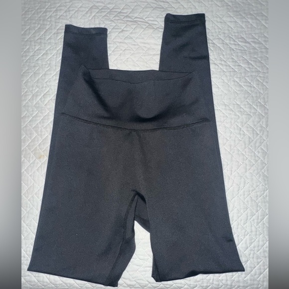 Buffbunny Leggings - Picture 1 of 3